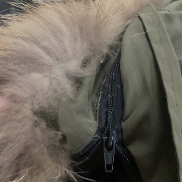 Canada Goose expedition parka - Picture 4 of 6